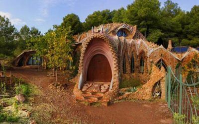 IR A VER UN DRAGÓN EN UNA ORIGINAL ESCAPADA POR VALENCIA